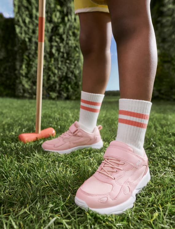 Różowe buty sportowe Fila