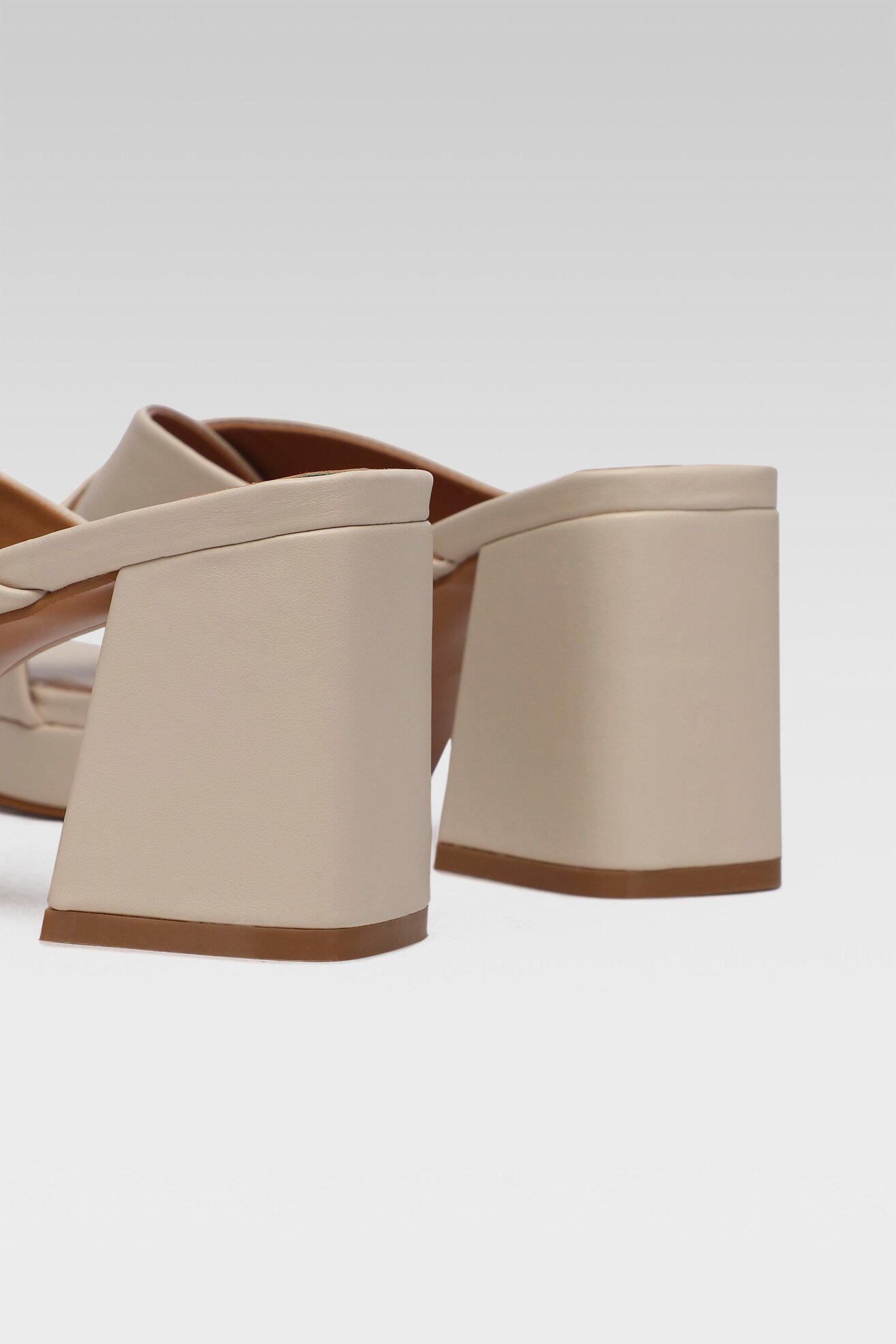 Klapki Jenny Fairy WYL2627-3 Beżowy