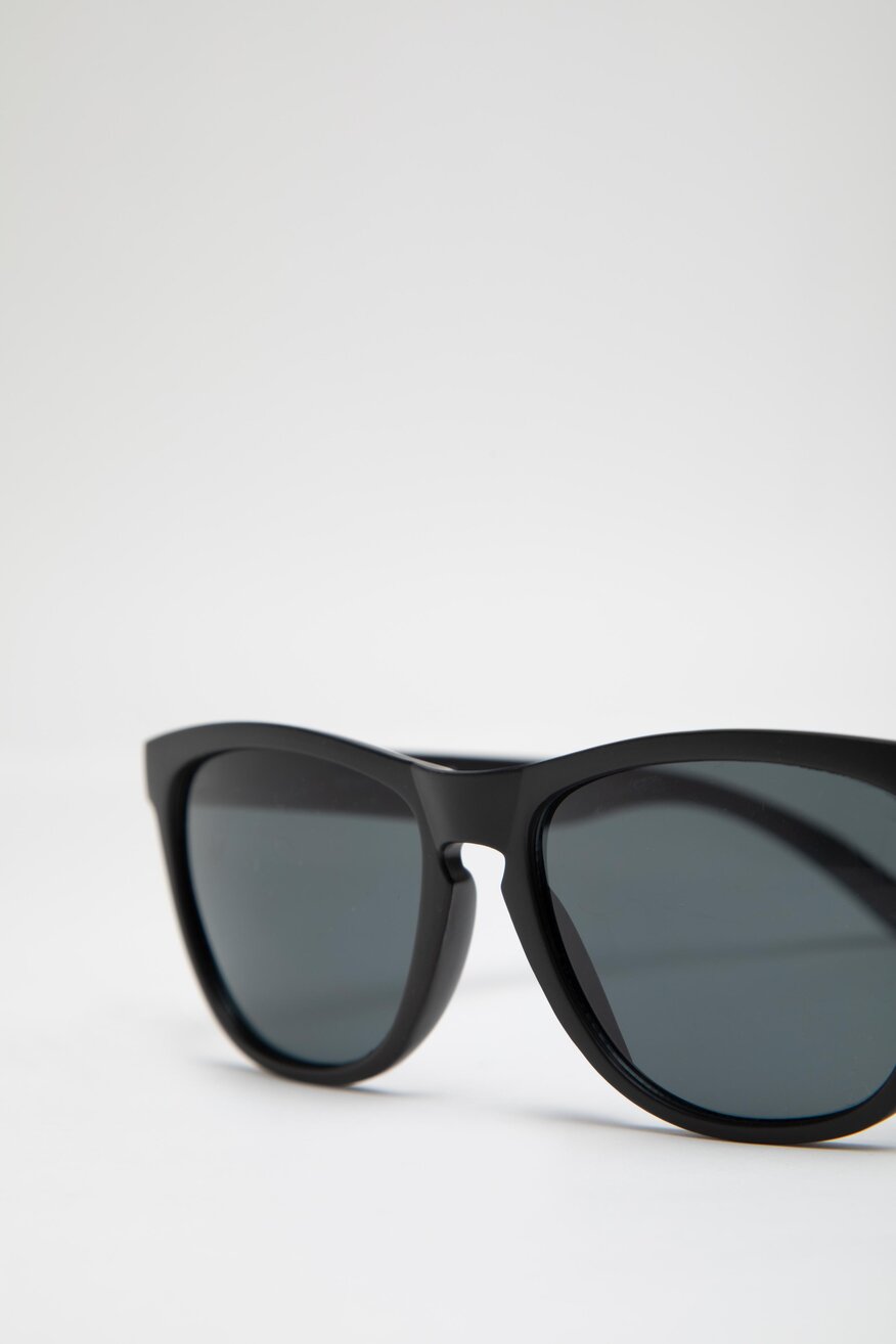 
                ACCCESSORIES - Okulary przeciwsłoneczne - 5904248242404