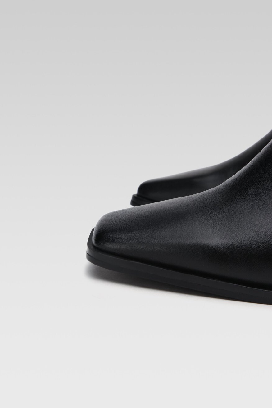 
                Sergio Bardi - Skórzane klapki czarne - 5904862579368