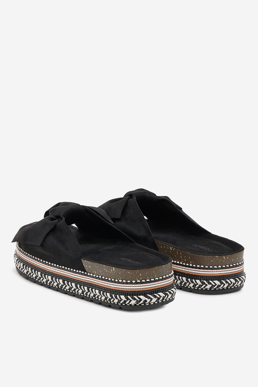 
                Джапанки DeeZee ЧЕРЕН - 5906751032183