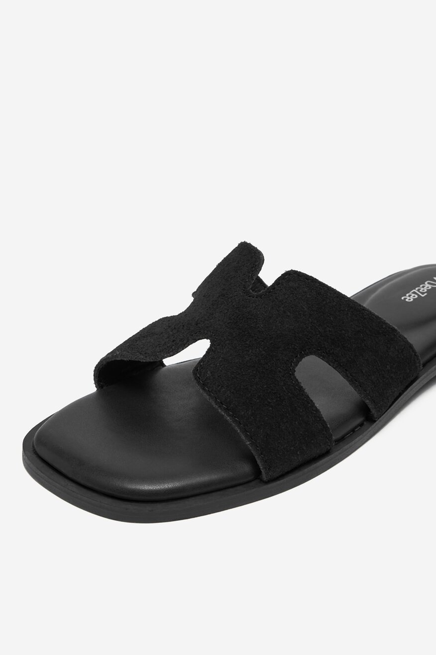 Flip-flop DeeZee FEKETE - 5906751135778