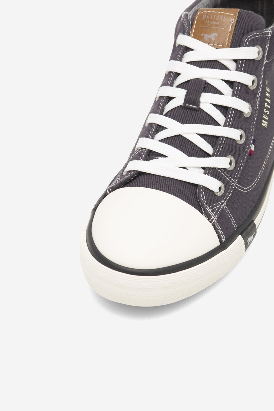 
                Mustang - Trampki - 5905588281924