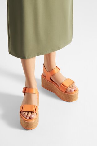 Сандалі Lasocki WYL3440-1Z ПОМАРАНЧЕВИЙ