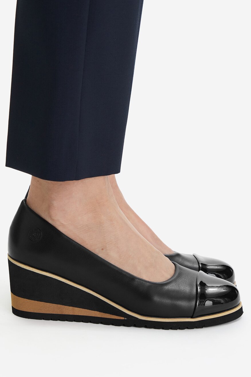 
                Cipele Go Soft CRNA - 5906751789247