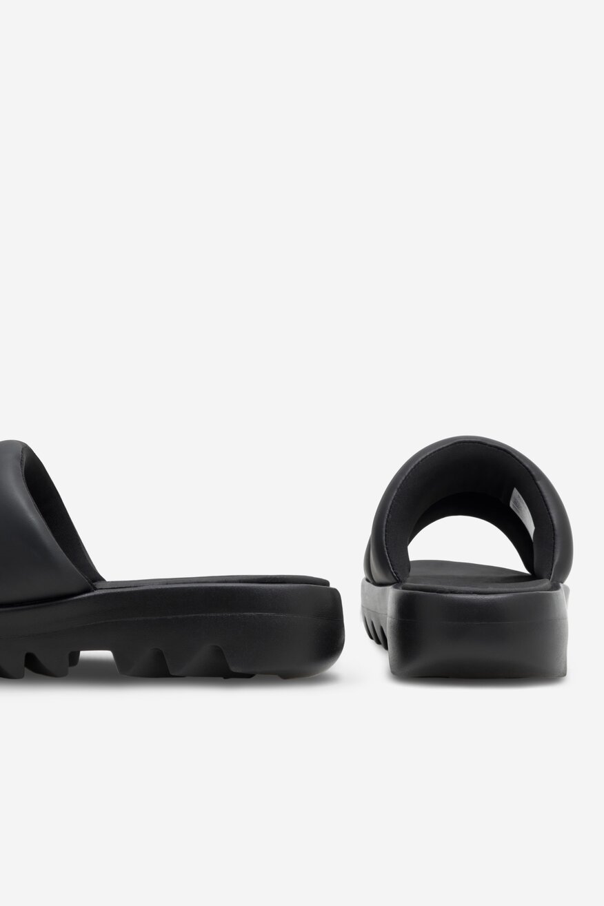 
                Reebok - CARDI SLIDE - 2230051205569