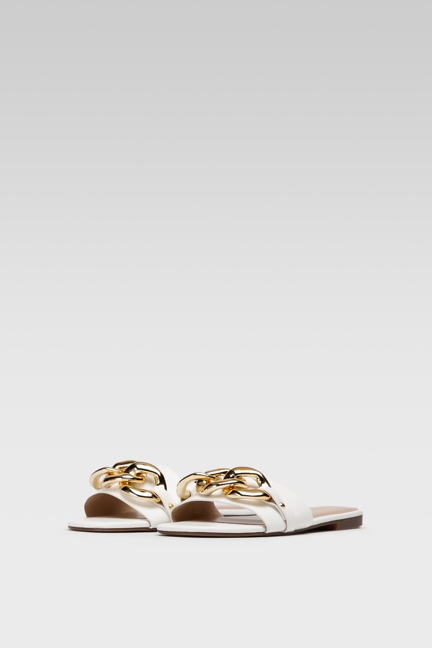 
                DeeZee - Klapki z aplikacją białe - 5904248670887