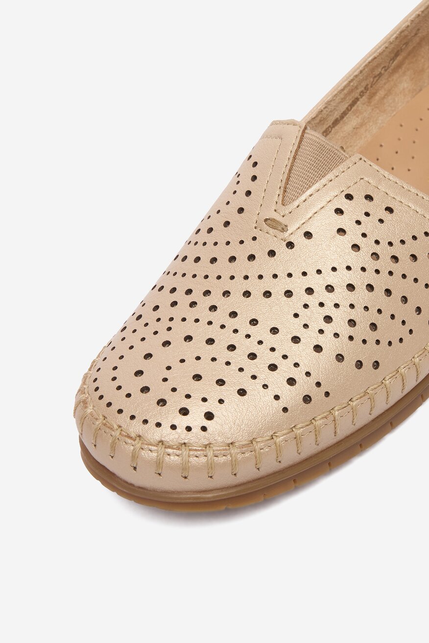 
                Мокасини Lasocki БЕЖОВ - 5906751803431