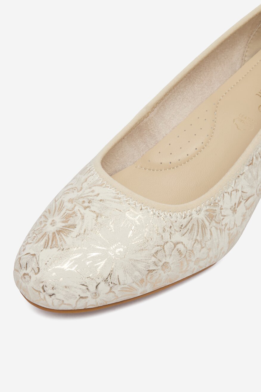 
                        Туфлі-Човники Go Soft CEO-HY7760-1 БЕЖЕВИЙ - 5906751928592