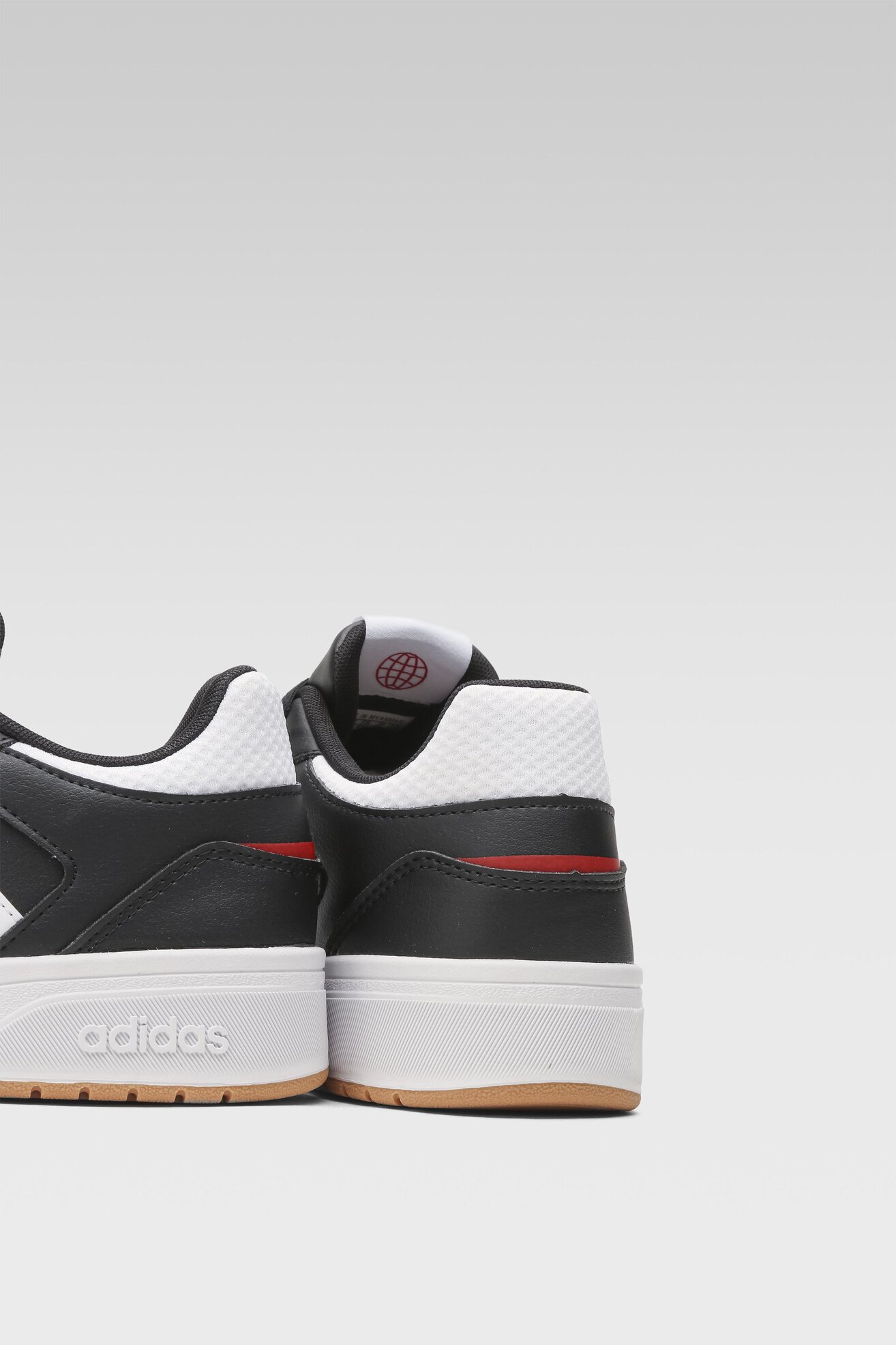 Obuwie sportowe adidas COURTBEAT HQ1763 Czarny