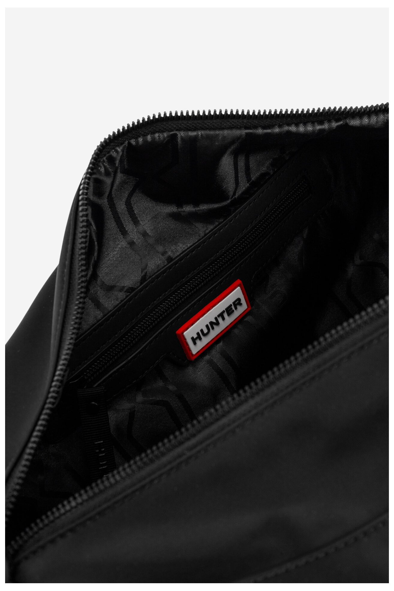 Чанта за пътуване HUNTER HTR-K-008-06 ЧЕРЕН