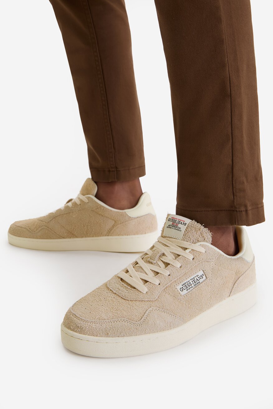 
                GUESS JEANS - Sneakersy skórzane - 5906751657461