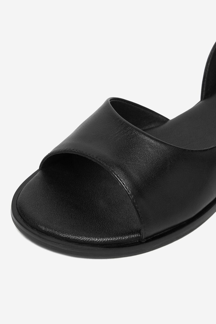 
                Сандалі Lasocki ЧОРНИЙ - 5906751613320