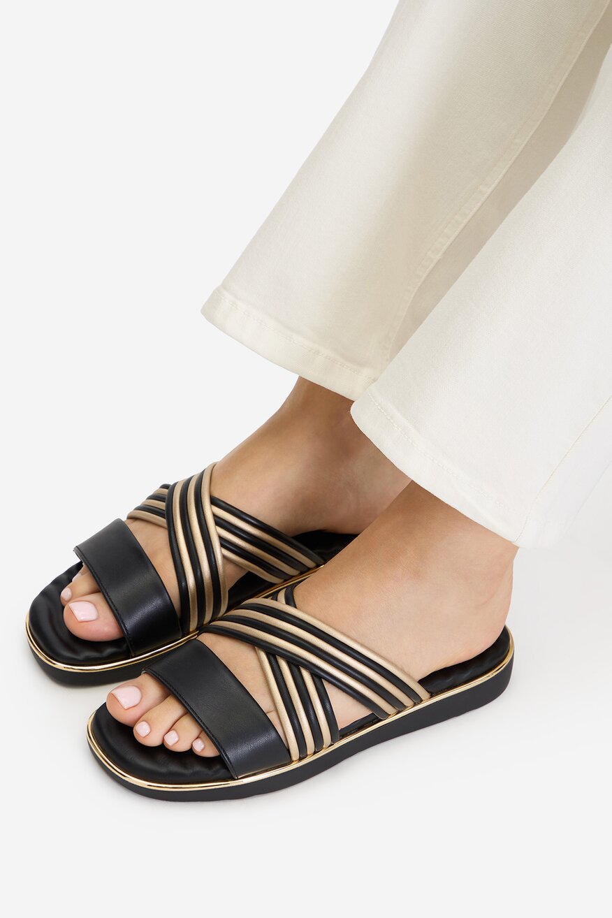 
                Шльопанець Go Soft ЧОРНИЙ - 5906751956892