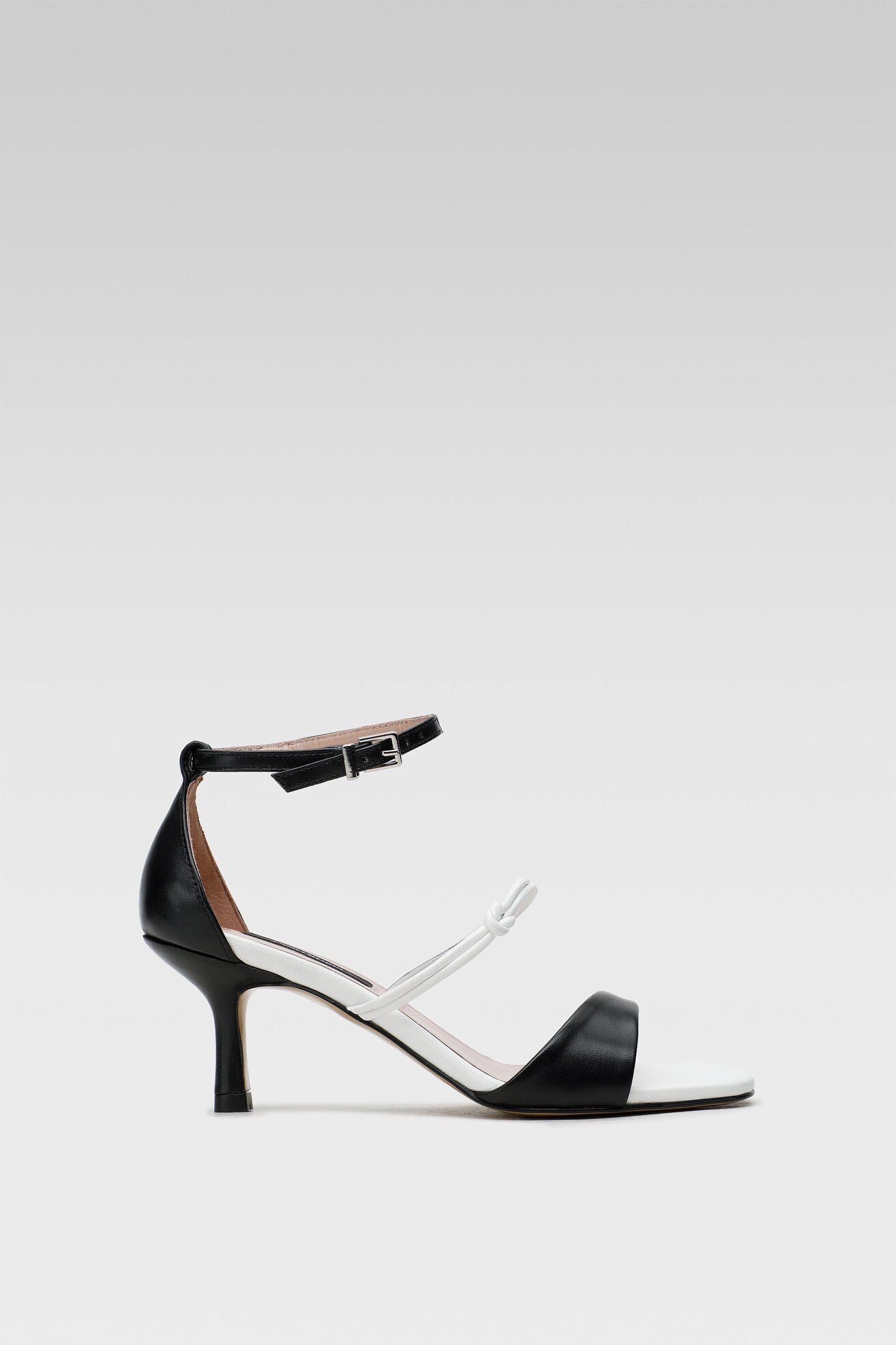 Sandały Gino Rossi 1915-766.925 Czarny