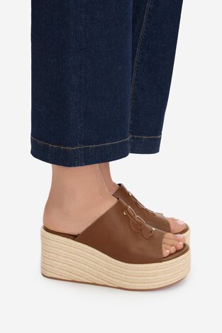 Шльопанець Badura EO-AMINA-LT0228-26-801 ВЕРБЛЮЖИЙ