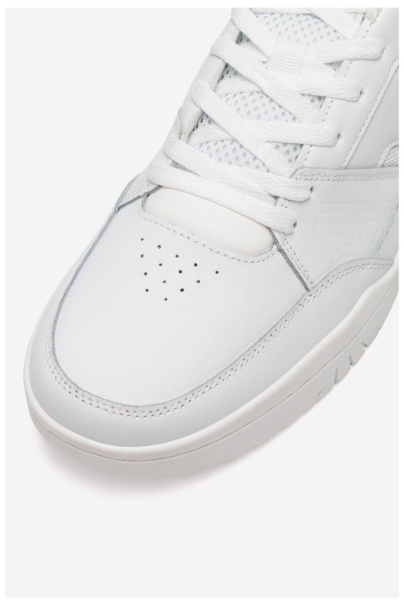 Obuwie sportowe SHAQ BREAKER LOW AQ95014M-W Biały