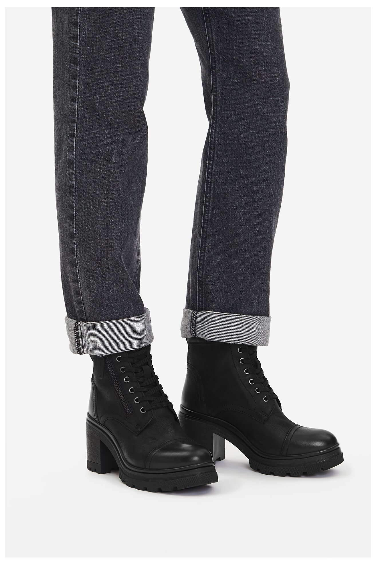 Šněrovací vyšší obuv Lasocki CEO-WI16-24474-02 ČERNÁ