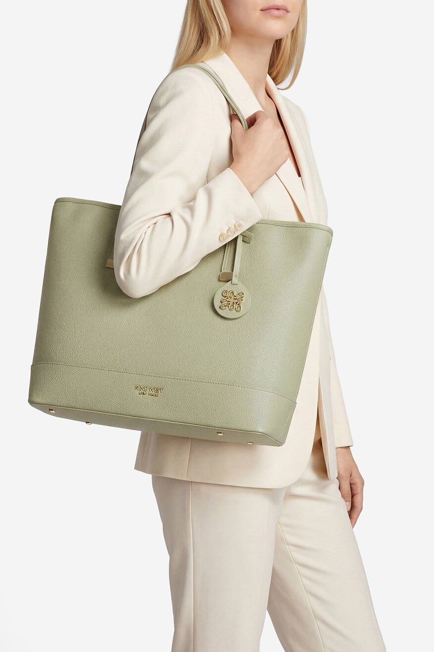 
                Дамска чанта NINE WEST ЗЕЛЕН - 5906751543924