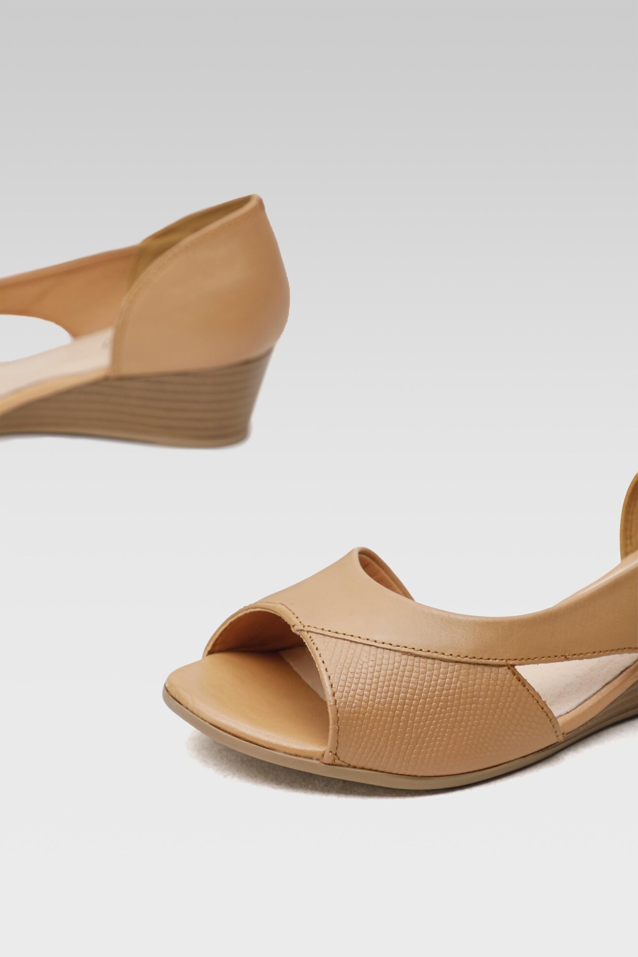 Sandały Lasocki OCE-TTT-06 Beżowy