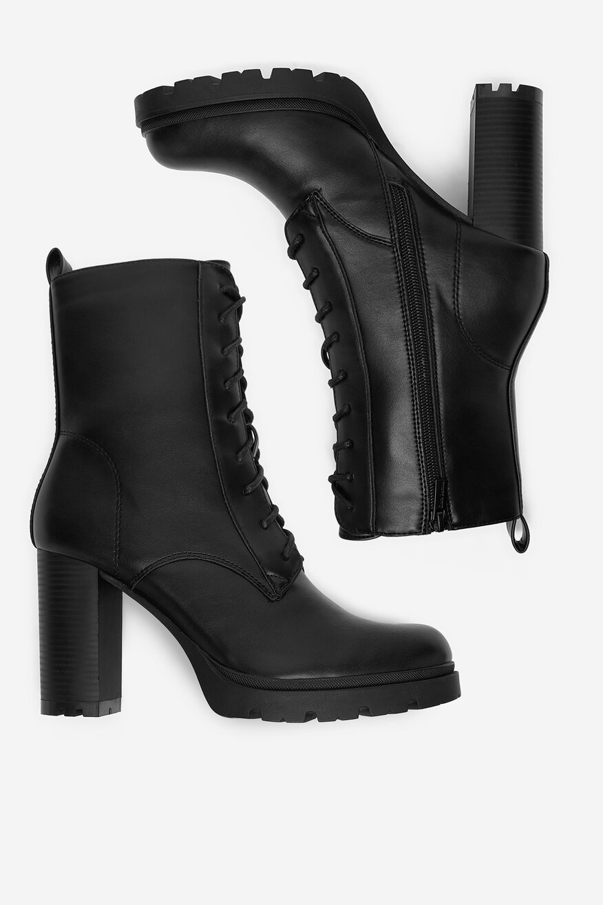 
                Duboke cipele Clara Barson CRNA - 5906751327005