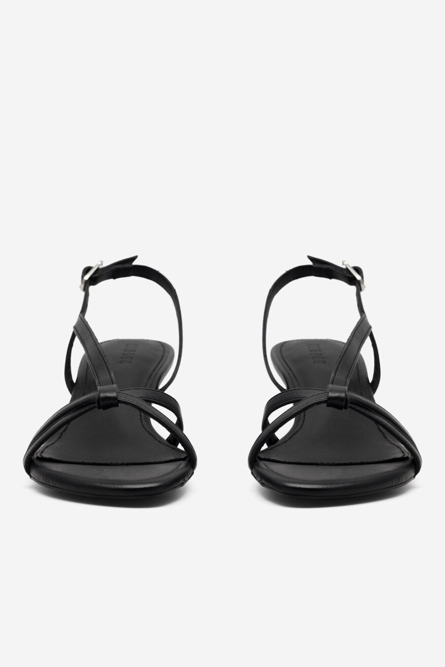 
                SIMPLE - Skórzane sandały czarne - 5904862667522