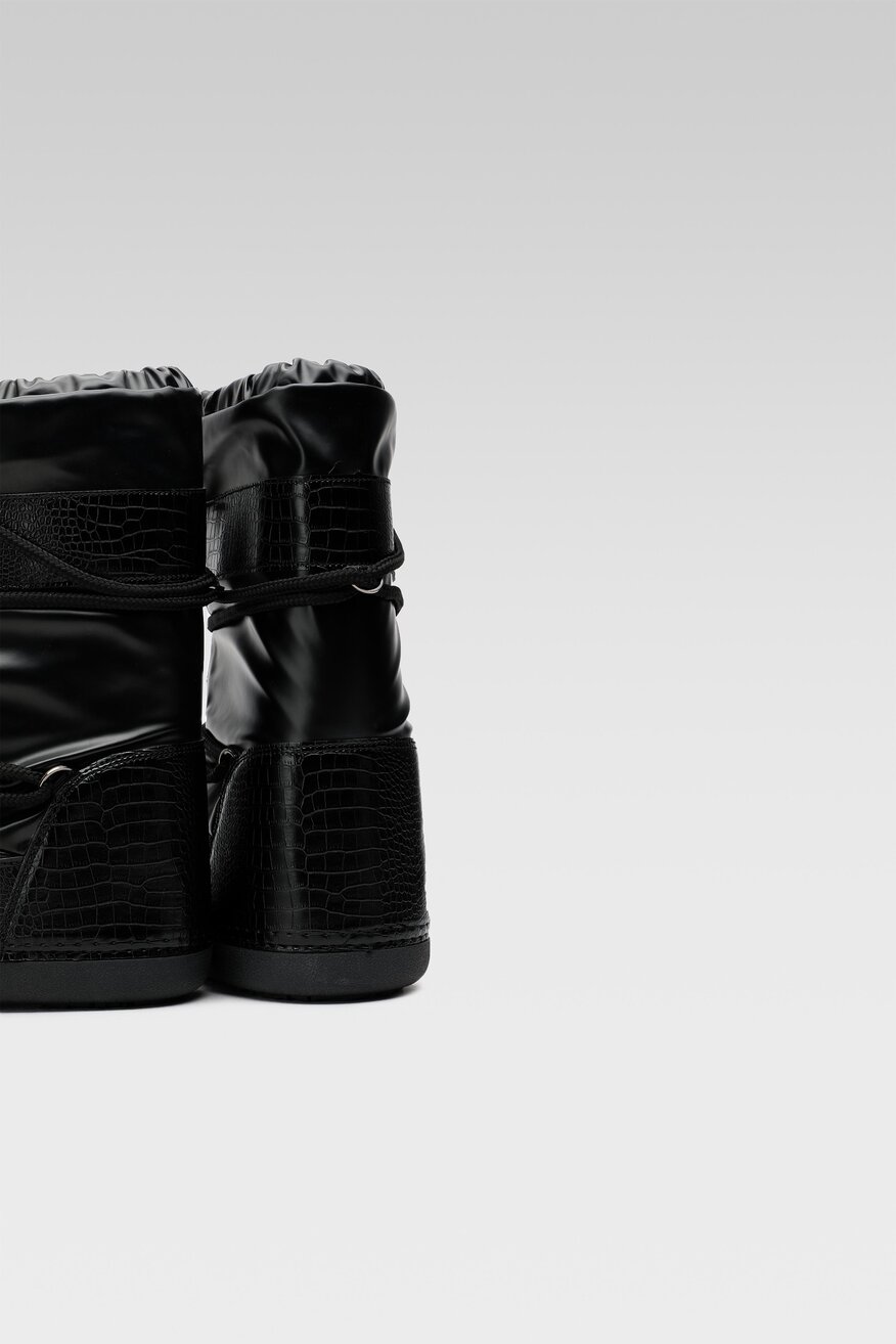 
                DeeZee - Botki czarne - 5904862211602