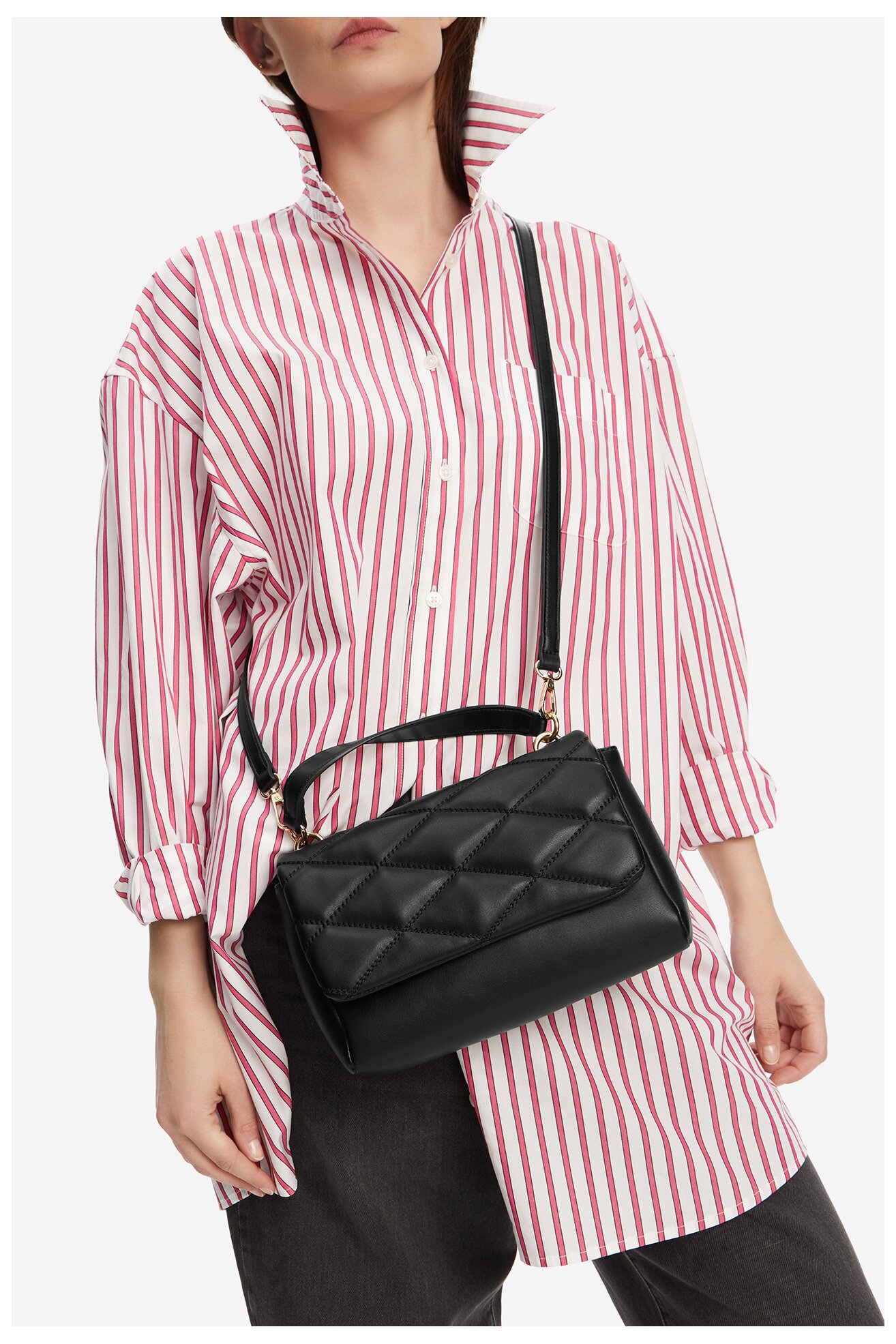 Kézitáska DeeZee C-DZE-S-016-08 FEKETE