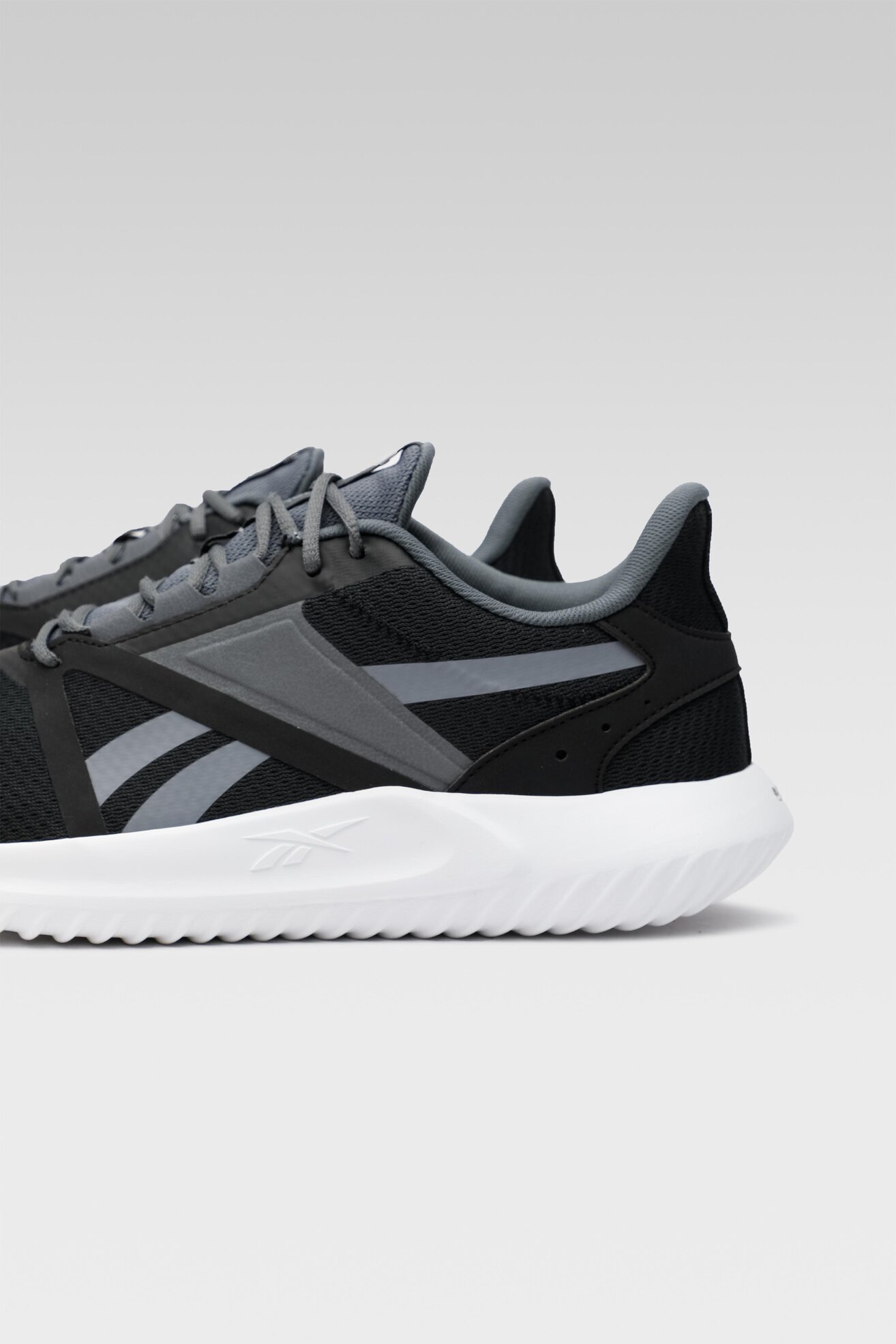 Sportcipő Reebok ENERGYLUX 3 GY7757 FEKETE
