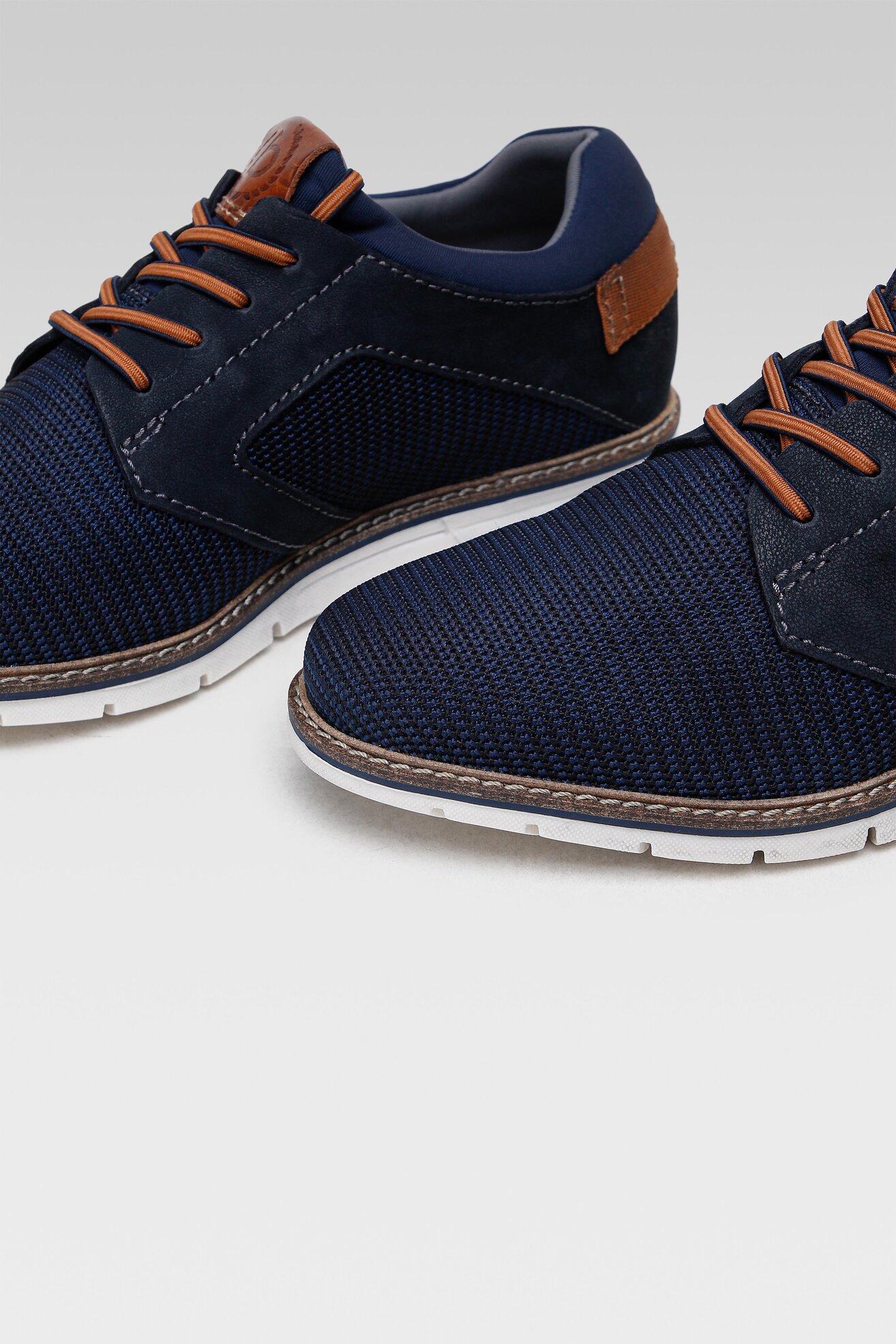 Półbuty Bugatti 332-97104-6915-4141 Granatowy