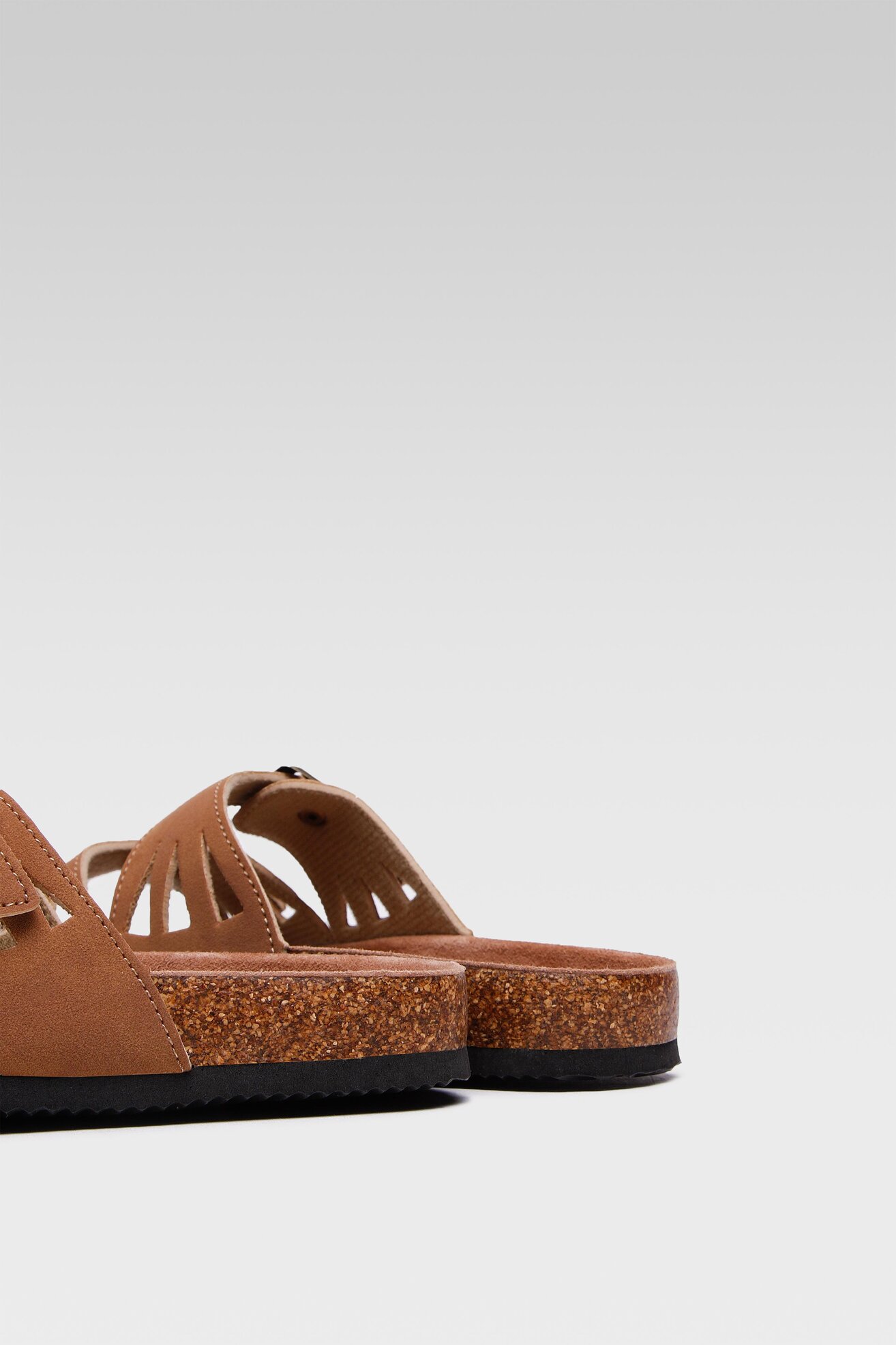 Klapki Go Soft AGK21118 Camel