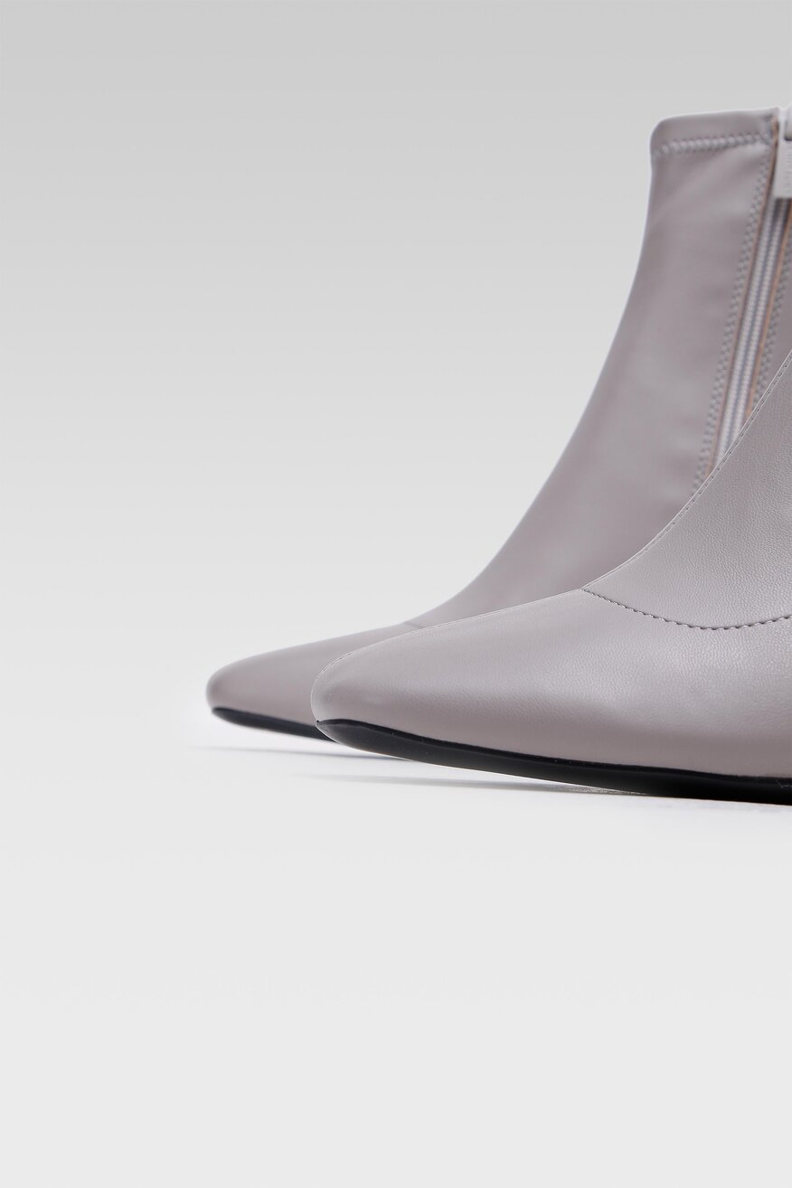 
                Боти Jenny Fairy СИВ - 5903698877167