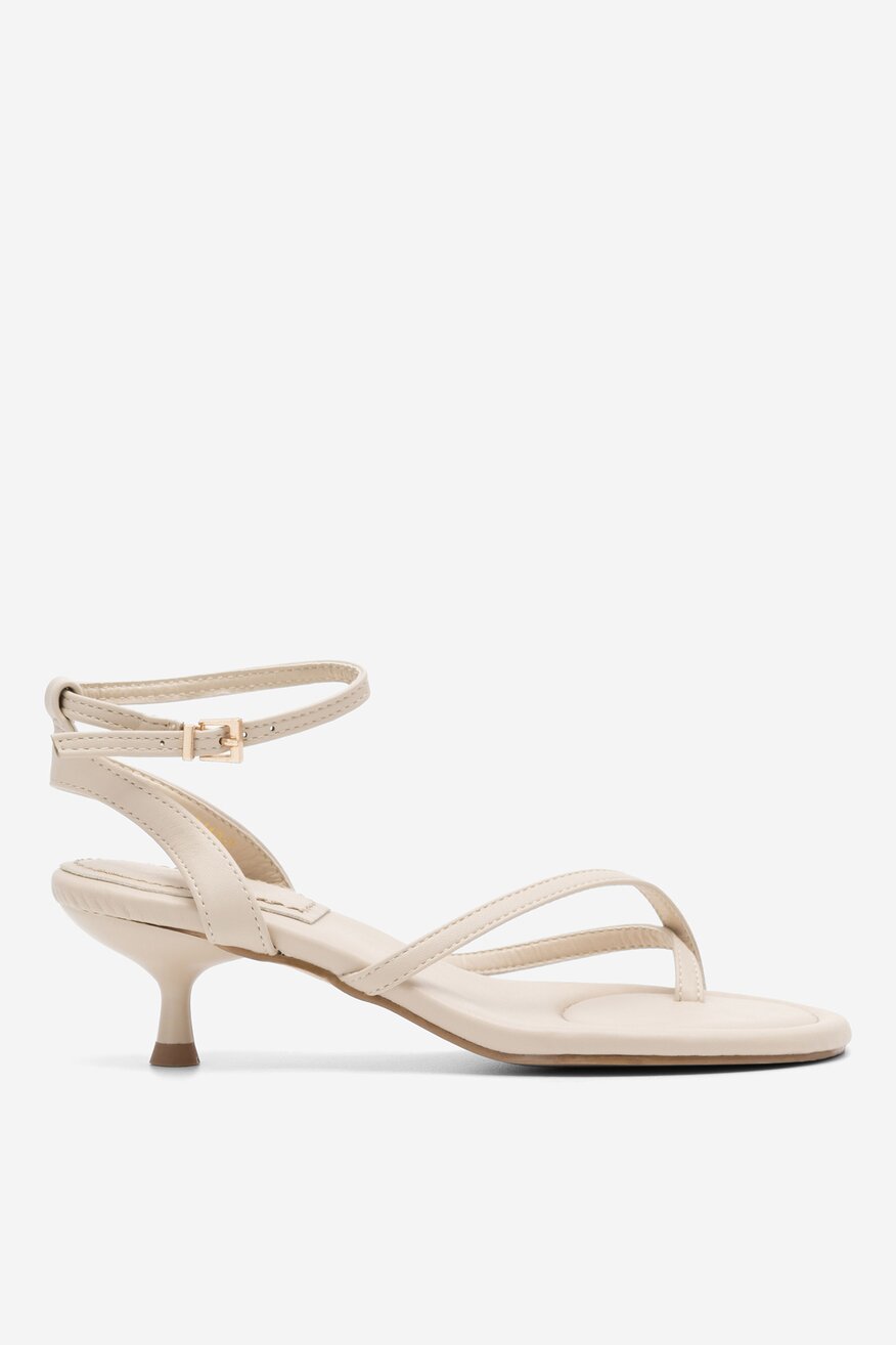 
                Jenny Fairy - Sandały na obcasie - 5904862744209