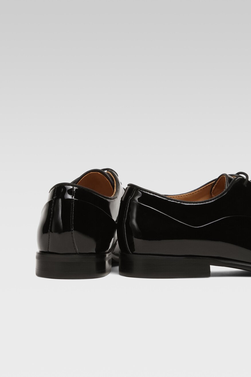 
                Gino Rossi - Półbuty skórzane lakierowane - 5904862545332