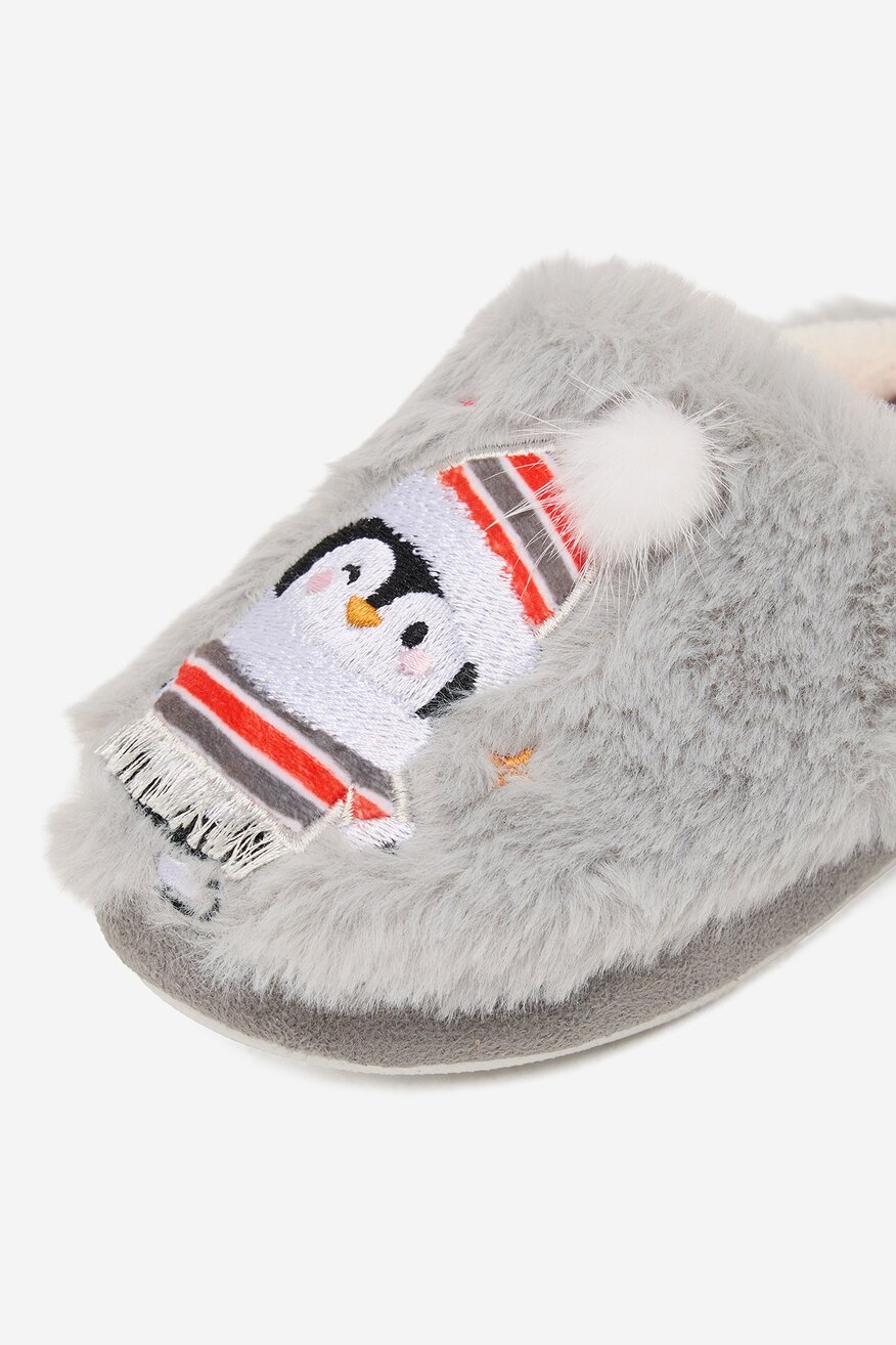 
                Капці Action Boy СІРИЙ - 5904248857547