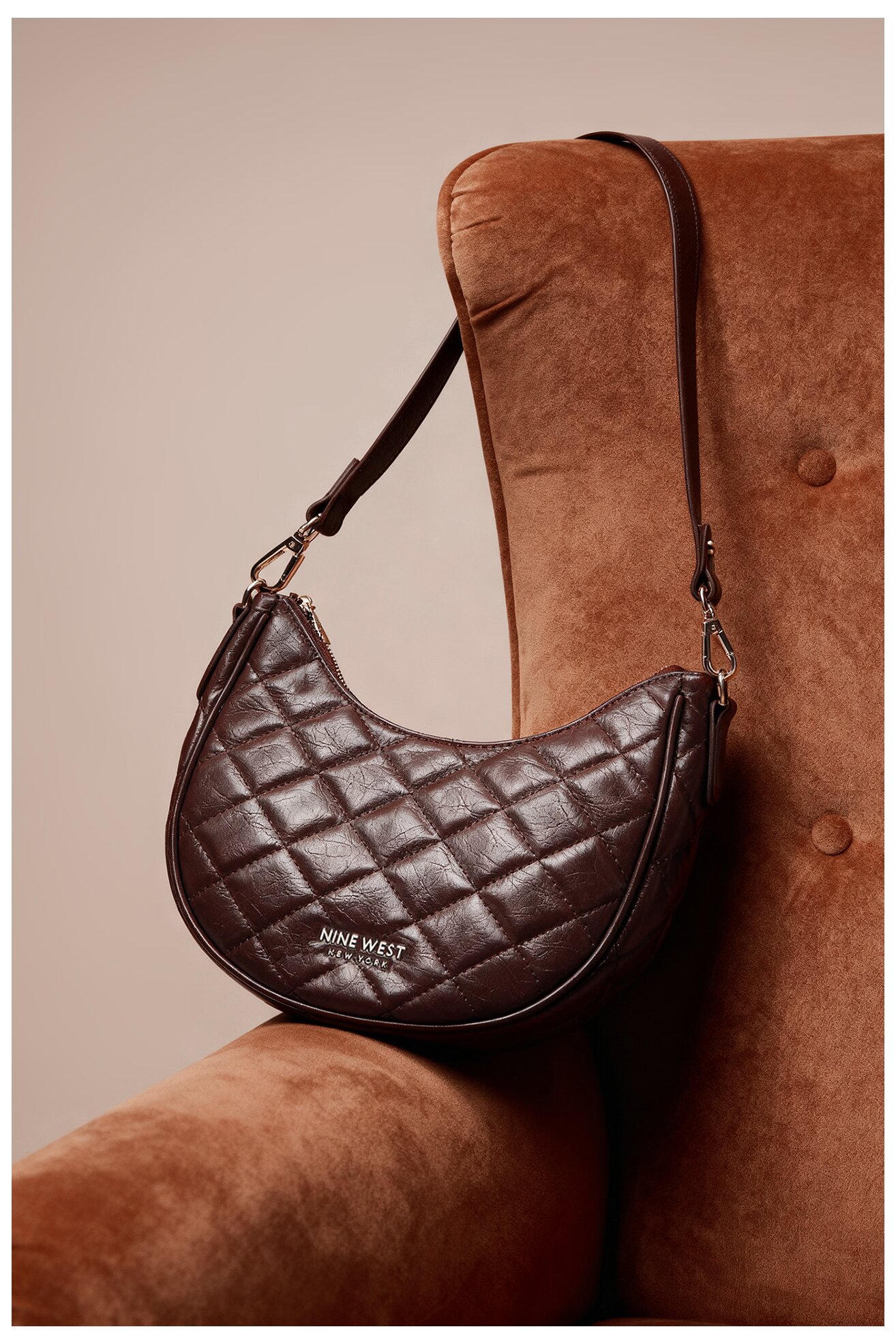 Kézitáska NINE WEST CEO-ROSE-LA374-4068 SÖTÉTBARNA