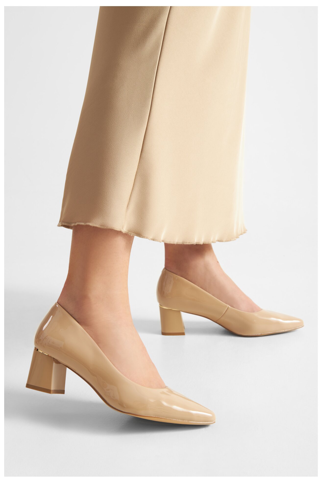 Елегантни обувки Lasocki WYL3296-1Z БЕЖОВ