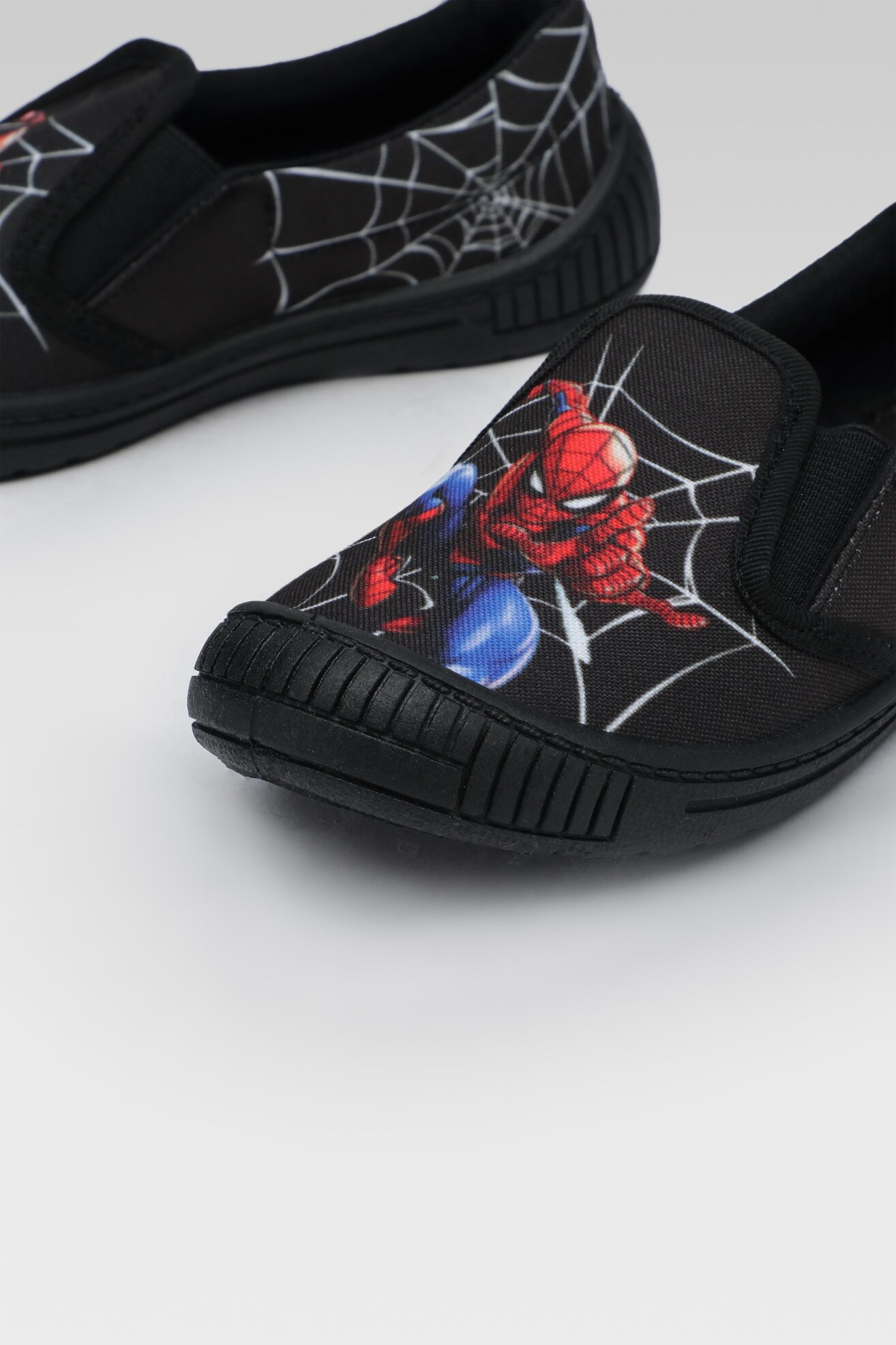 Kapcie Spider-Man MB19-39SPRMV Czarny