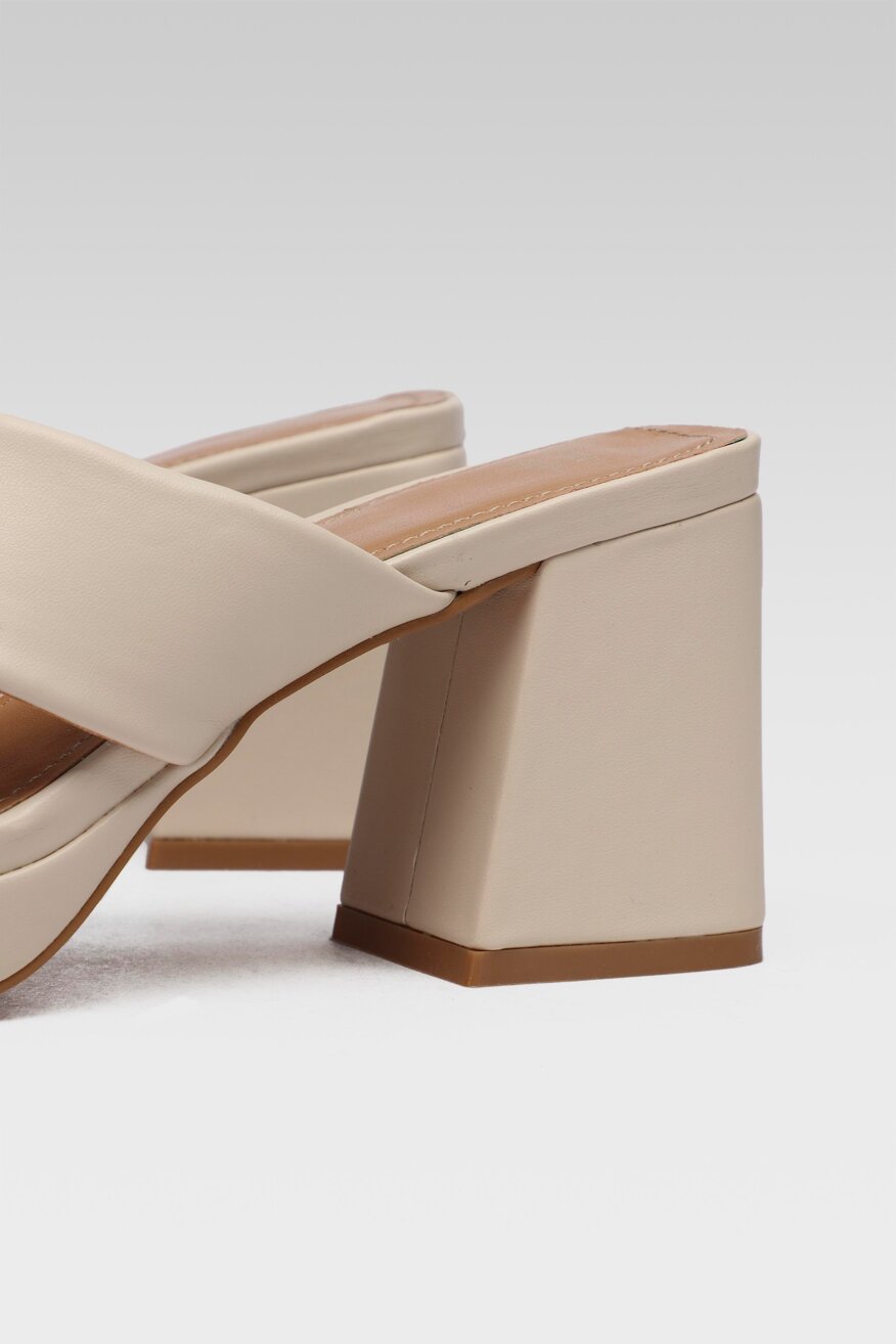 Jenny Fairy - Klapki pastelowe beżowe - 5903698462233