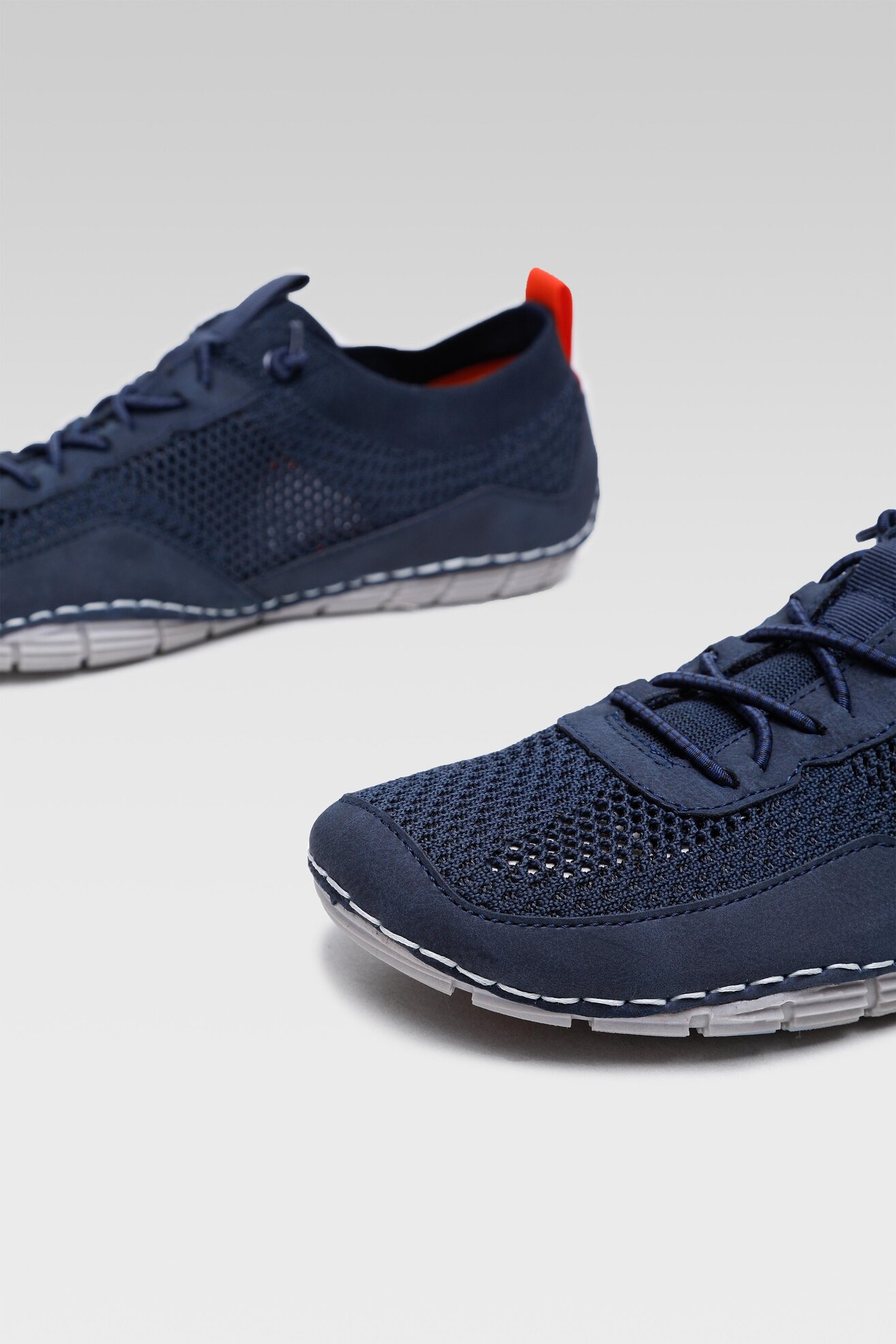 Półbuty Bugatti 325-A3504-6900-4100 Granatowy