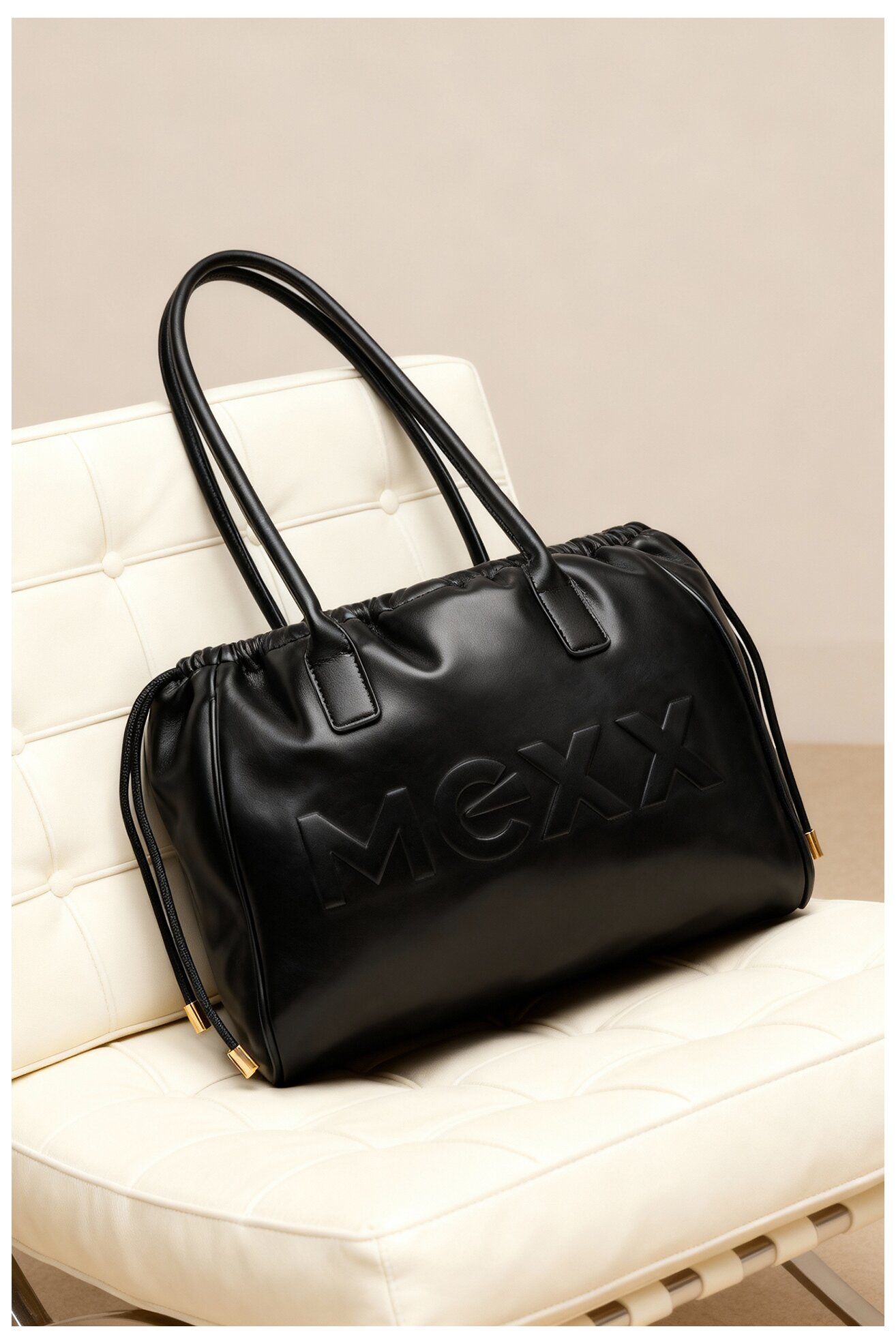 Kézitáska Mexx C-MEXX-S-004-08 FEKETE