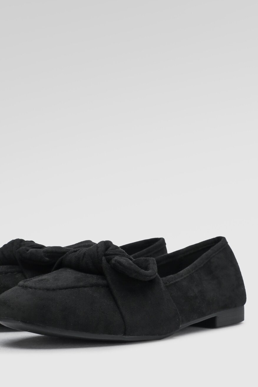 
                Clara Barson - Półbuty z aplikacją czarne - 5903698292854