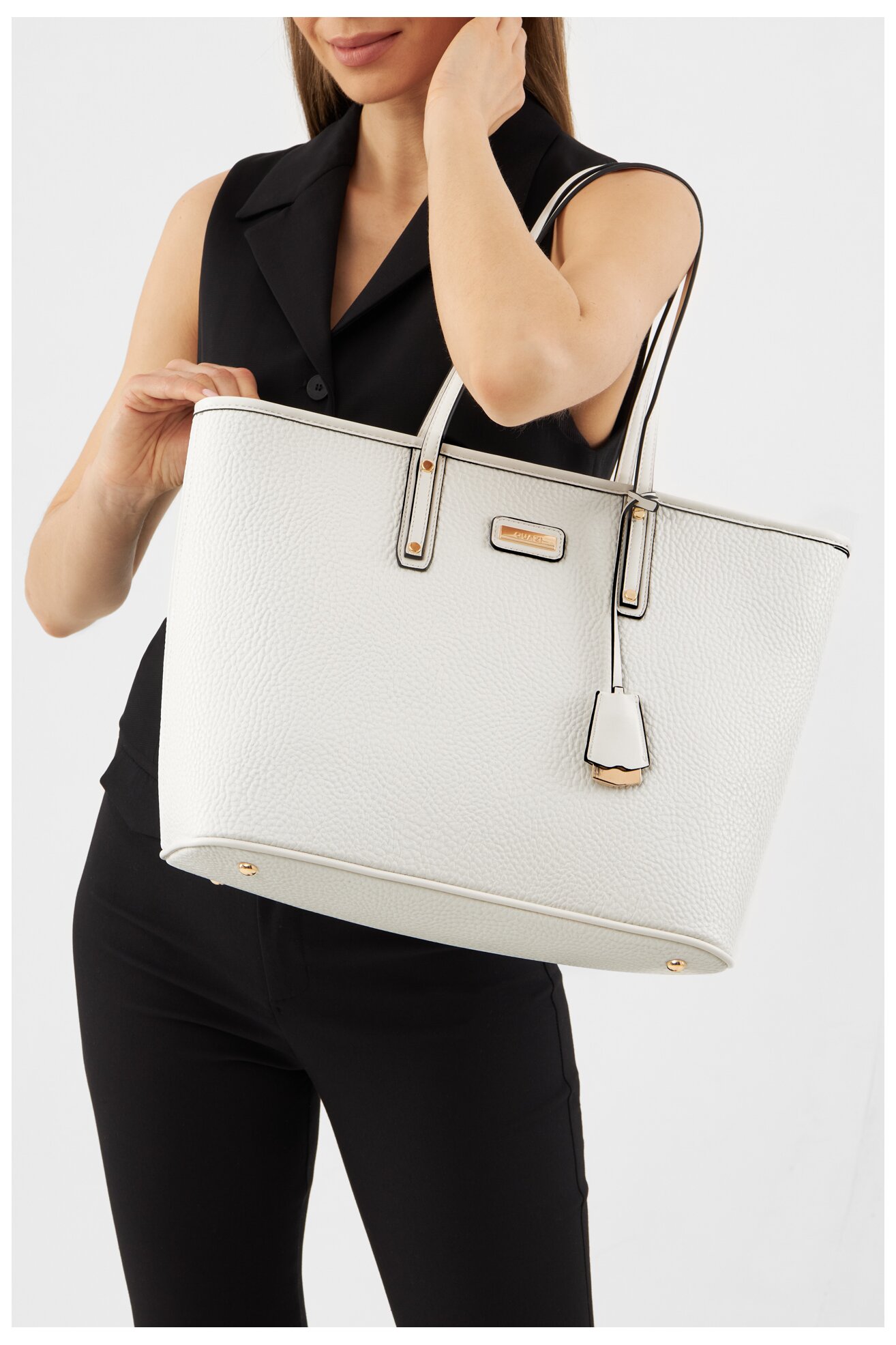 Дамска чанта Quazi MQS-B-001-05 БЯЛ