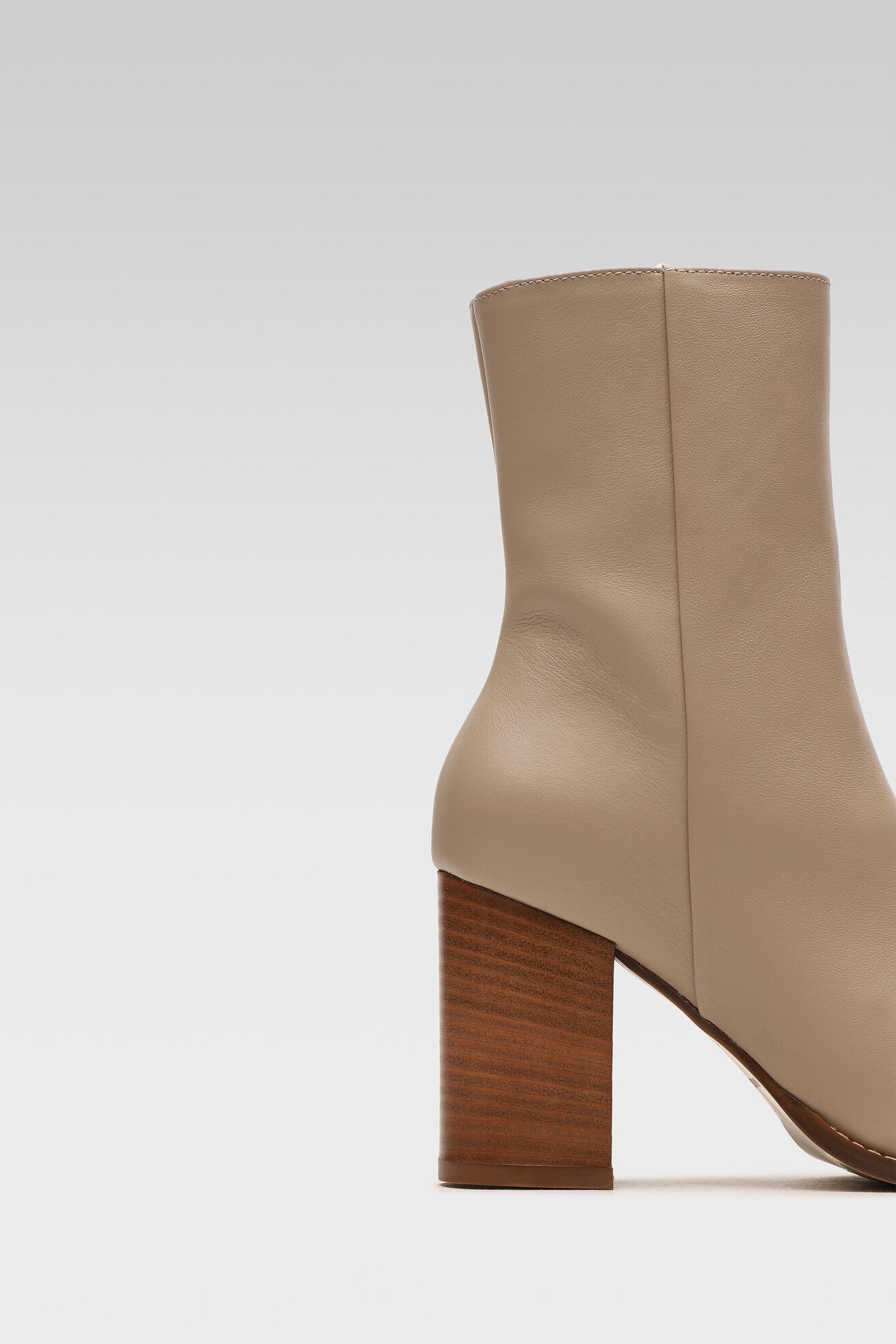 Botki Gino Rossi C003-02 Beżowy