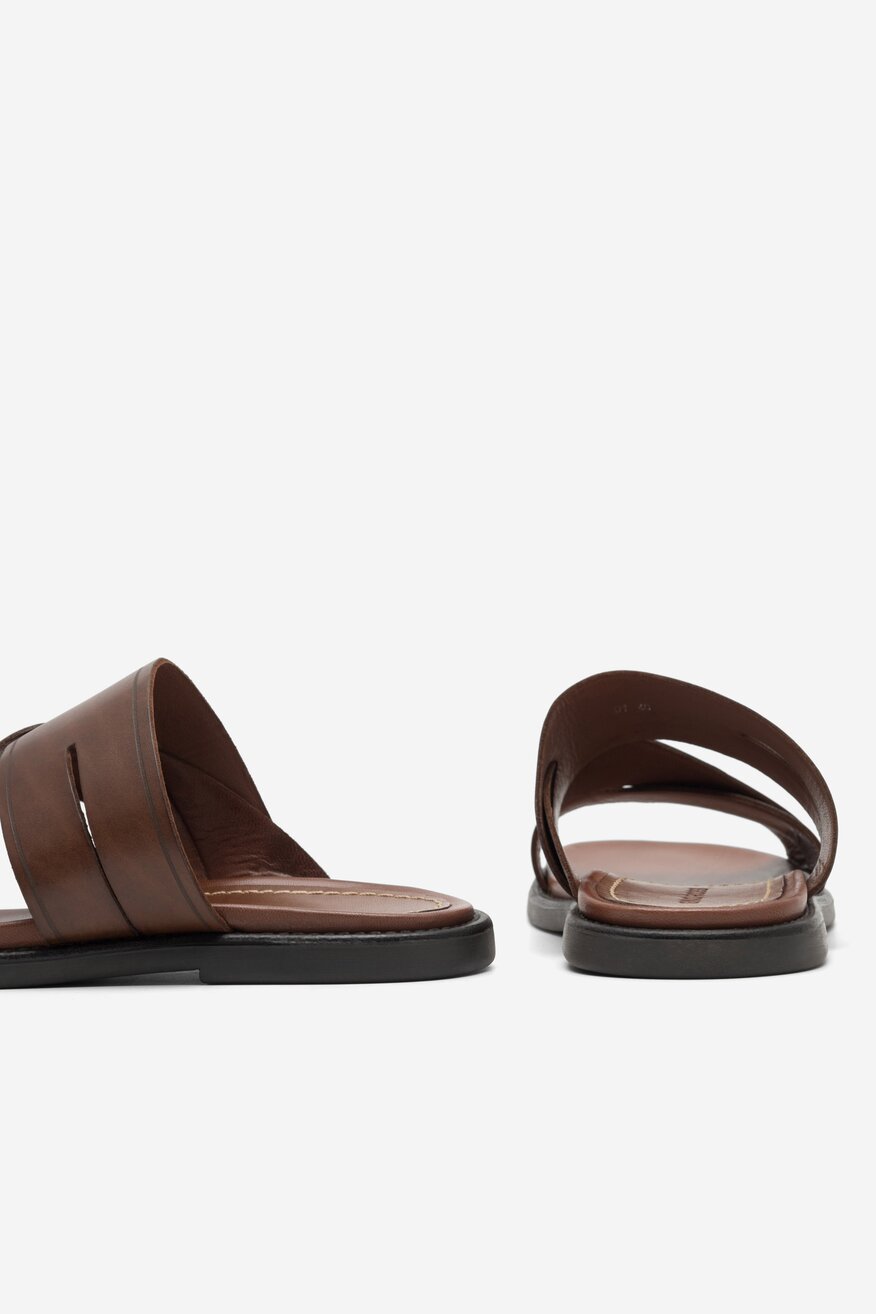 
                Gino Rossi - Klapki skórzane - 5904862863962