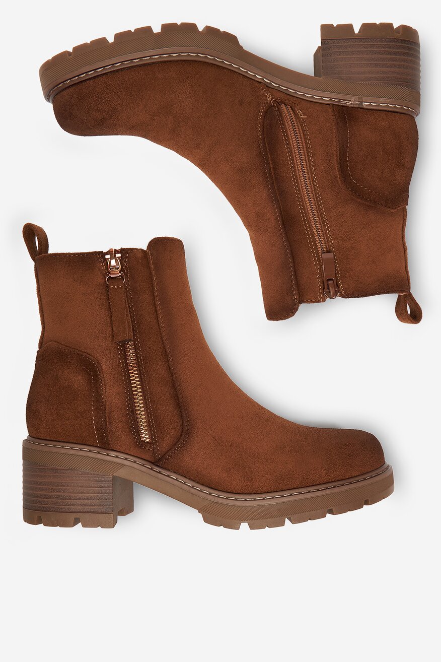 
                Kratke čizme Clara Barson BRAON - 5906751368459