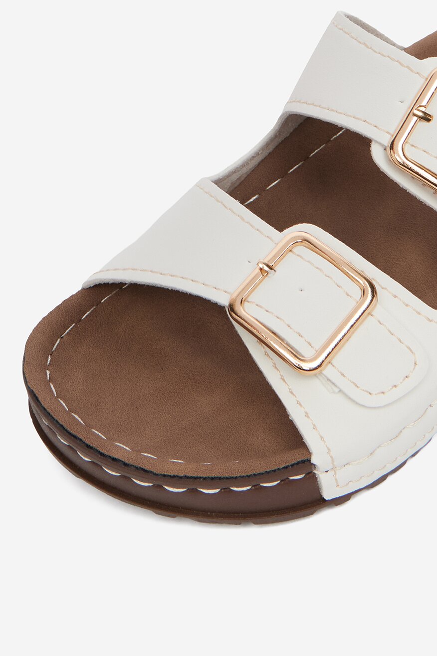 
                Шльопанець Go Soft БІЛИЙ - 5906751936283