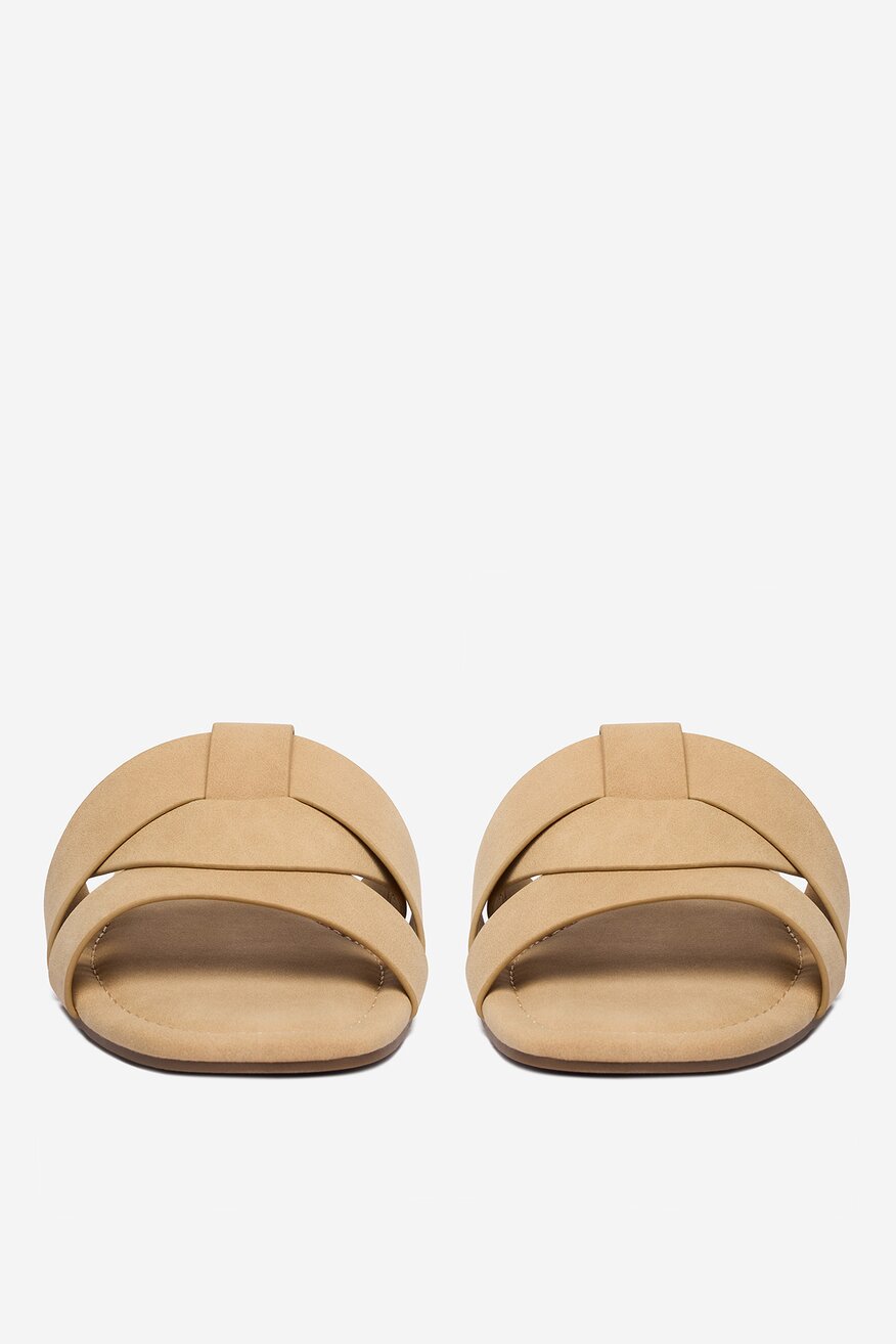 
                Шльопанець Jenny БЕЖЕВИЙ - 5906751719985