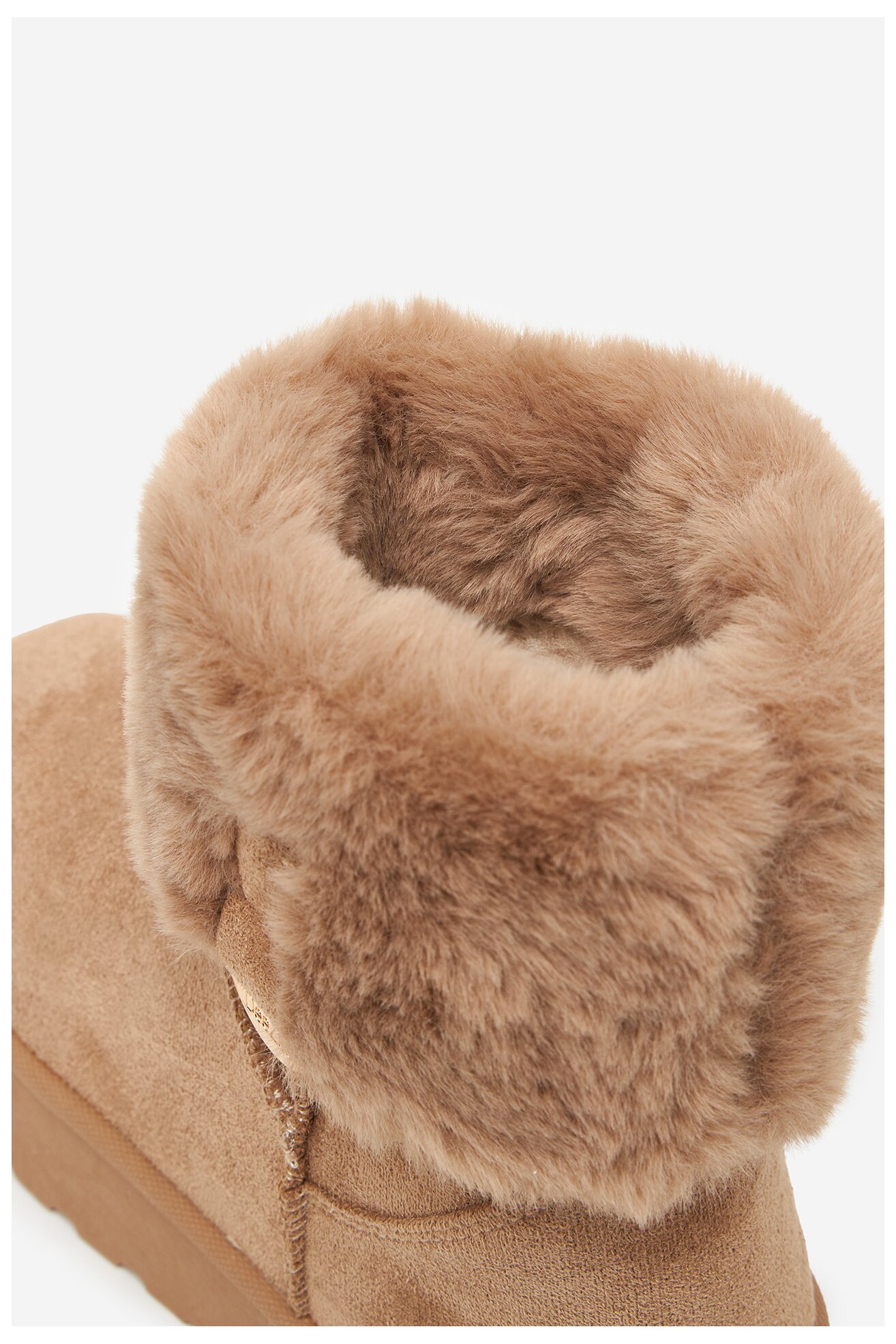 Ghete DeeZee CEO-CS6367-04 BEJ