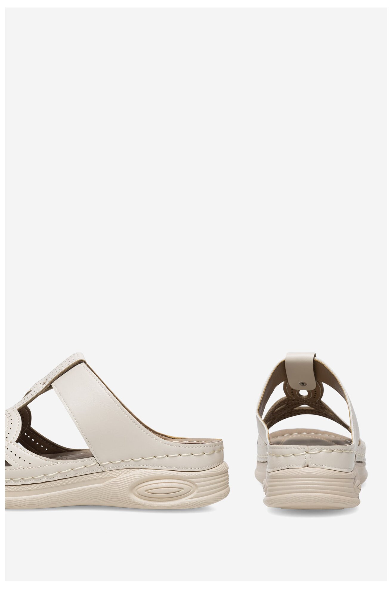 Klapki Clara Barson WYL0510-28 Beżowy